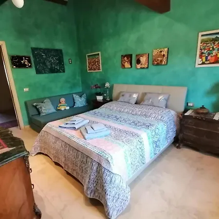 Orange Bed & Breakfast *