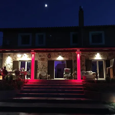 Bed & Breakfast Orange *