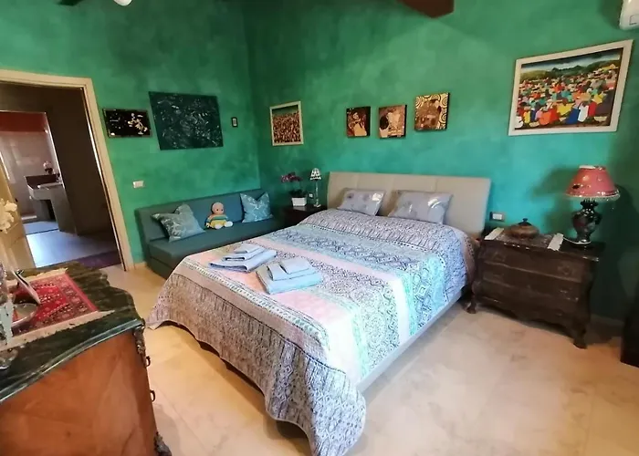 Orange Bed and breakfast 4*